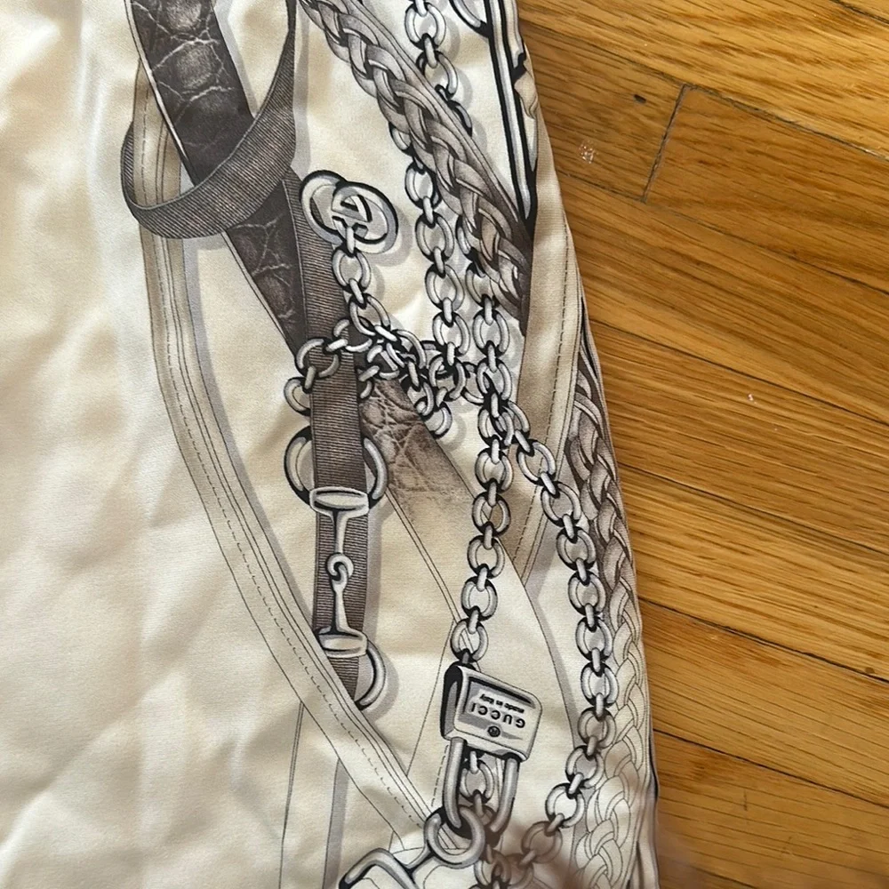 Gucci Elegant Chain Print Dress - Picture 3 of 4